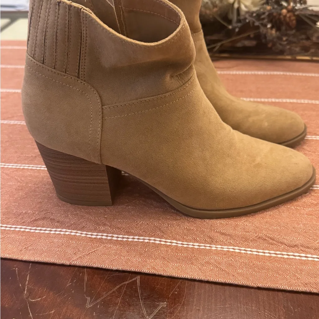 LC Lauren Conrad Tan Suede Heeled Boots - Image 2