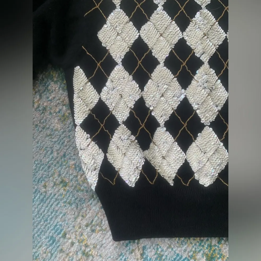 Vintage 90s Liz Claiborne sequin diamond print lambs wool sweater, size medium - Image 3