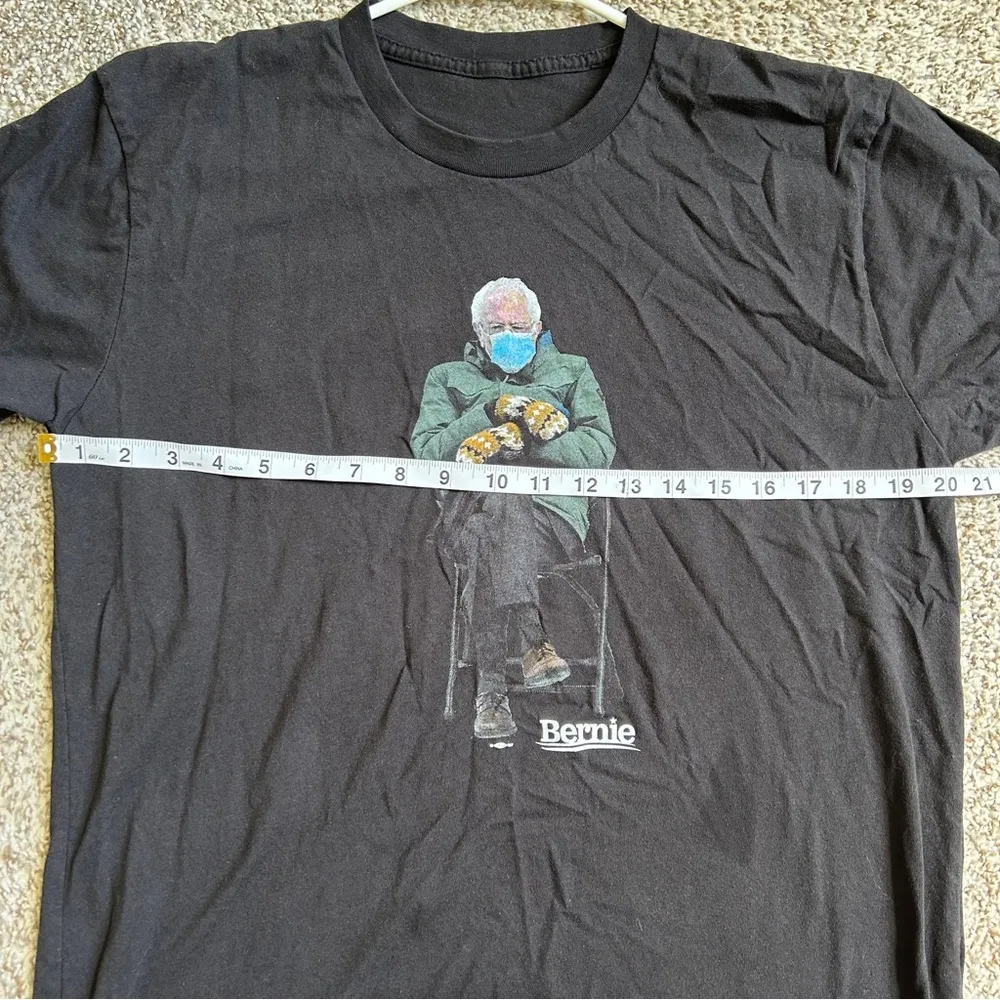 Bernie Sanders Cold Mittens Meme Black Short Sleeve T - Image 4
