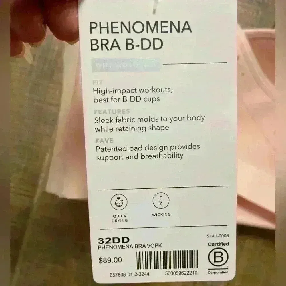 Athleta Phenomena workout bra sleek fabric patented pad support. 32DD.‎ NWT - Image 5