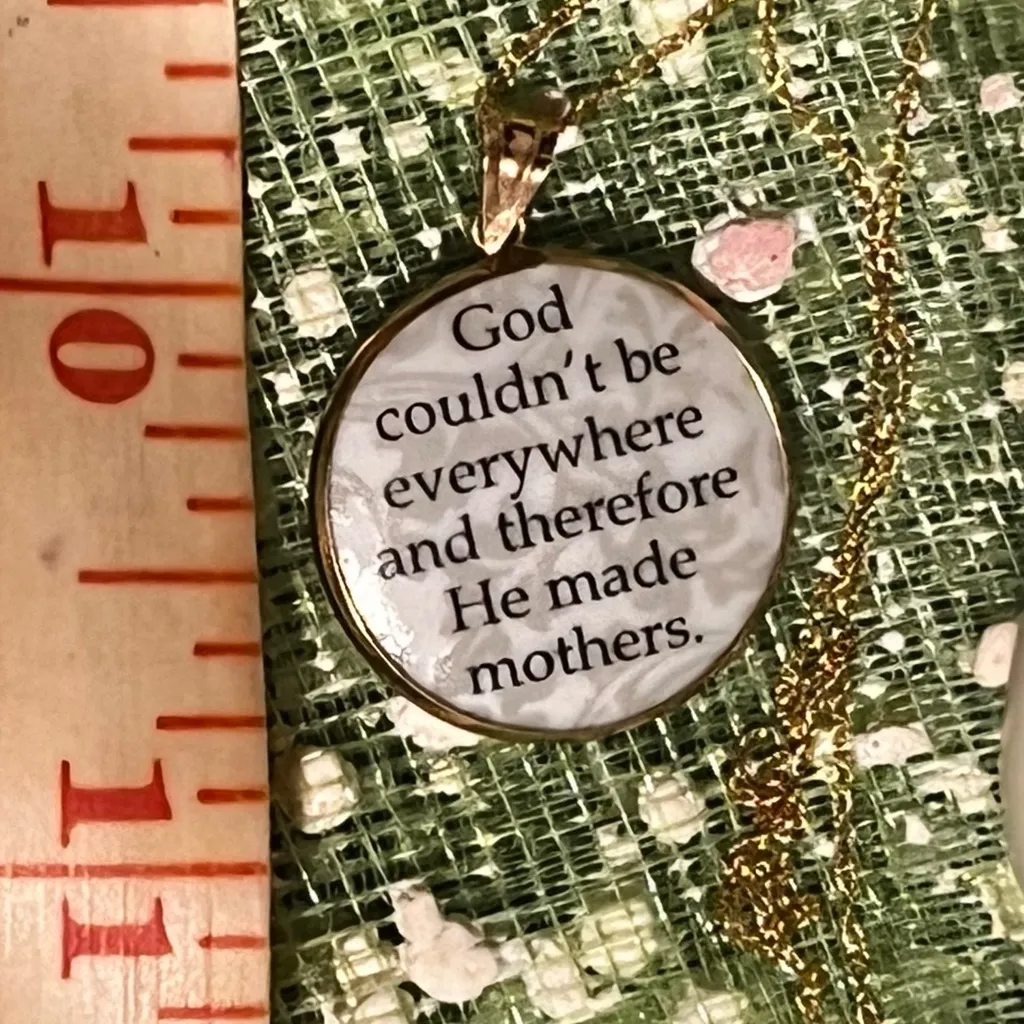 10K Gold Porcelain Religious Mother & Child Necklace - Image 15