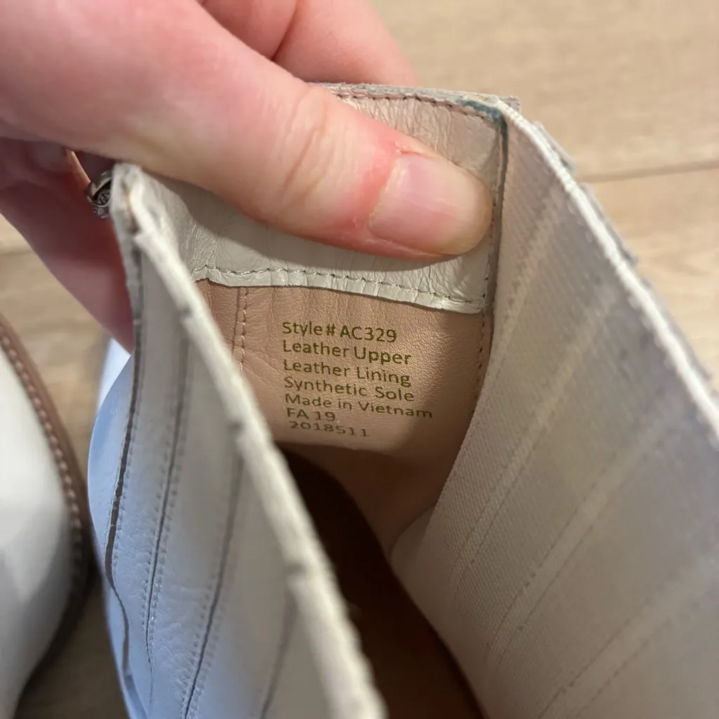 J. Crew Women’s AC329 White Western Leather Heel Chelsea Boot Size 9 - Image 8