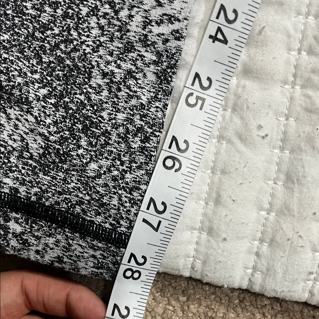 lululemon athletica Gray Patterned Leggings - Image 4