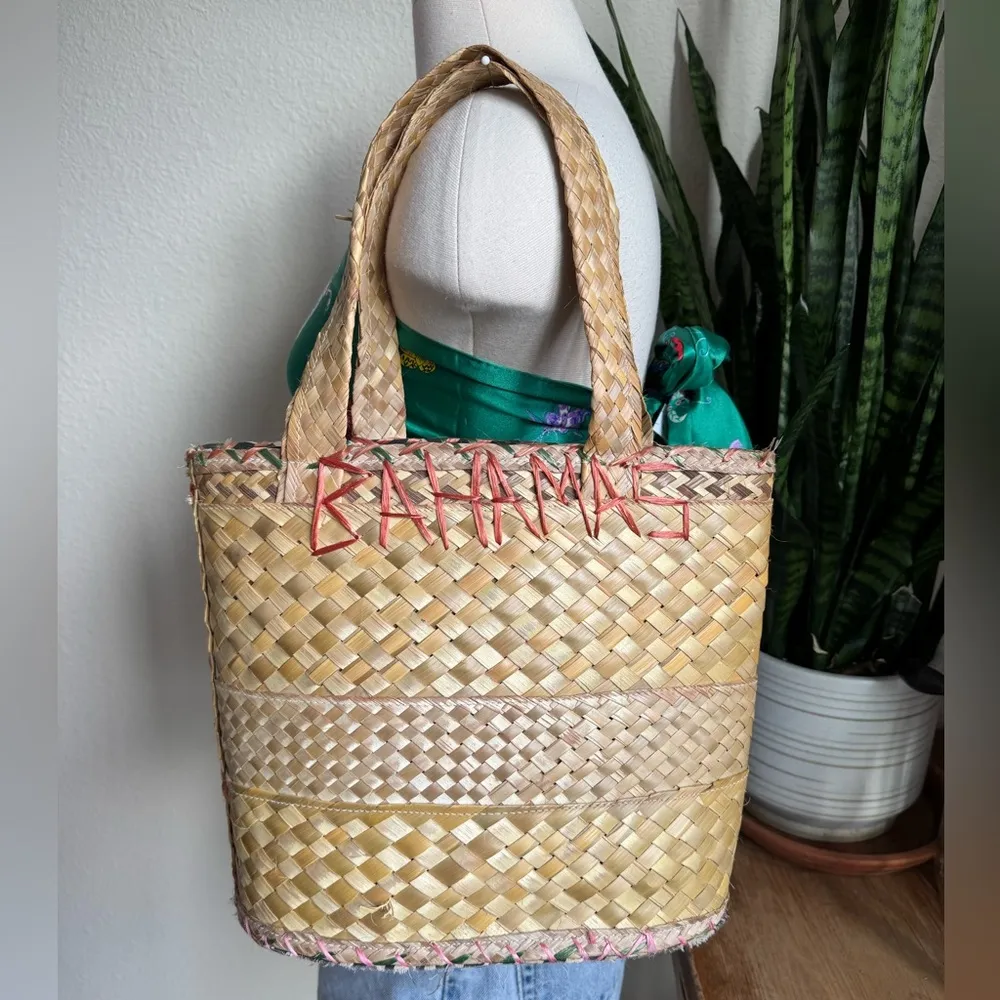 Hand‑woven Straw Floral Tote with “Bahamas” Stitching — Beach Chic 13″ Straw Bag Tan - Image 2