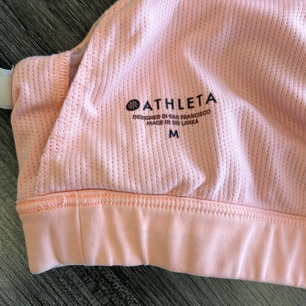Athleta Pink racerback  Sports Bra size Medium - Image 4