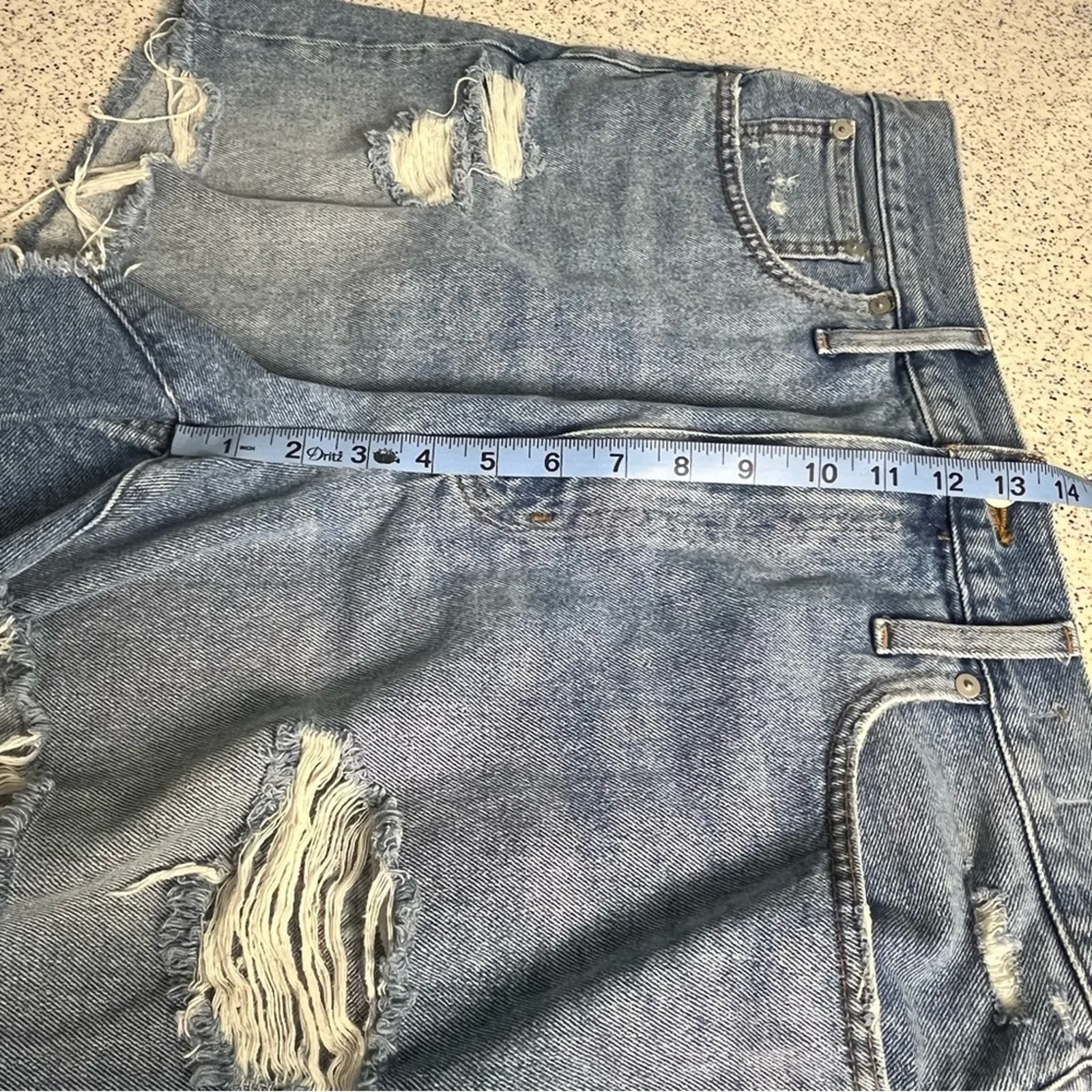 Madewell The Mom Short Distressed Denim Light Blue Jean Cotton Women’s Size 31 - Image 7