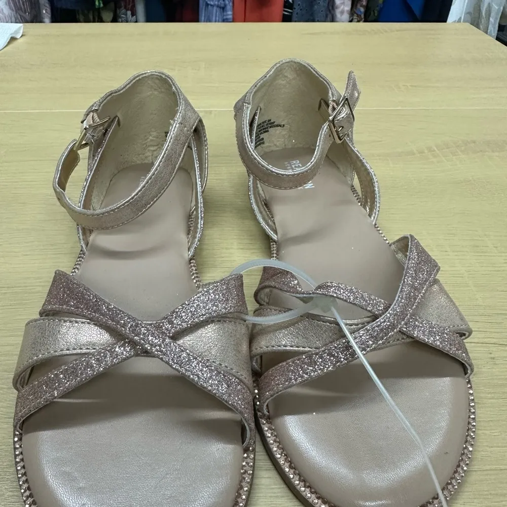 Reaction Kenneth Cole Reaction Blush Glitter Flat Sandals Size 5 NWOT - Image 3