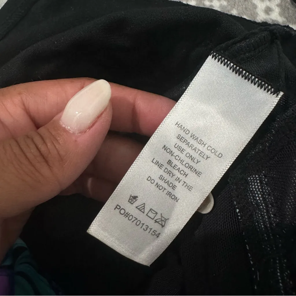 NWOT Swimsuits for All Plunge One Piece Swimsuit‎ in Floral Garden Size 12 Black - Image 10