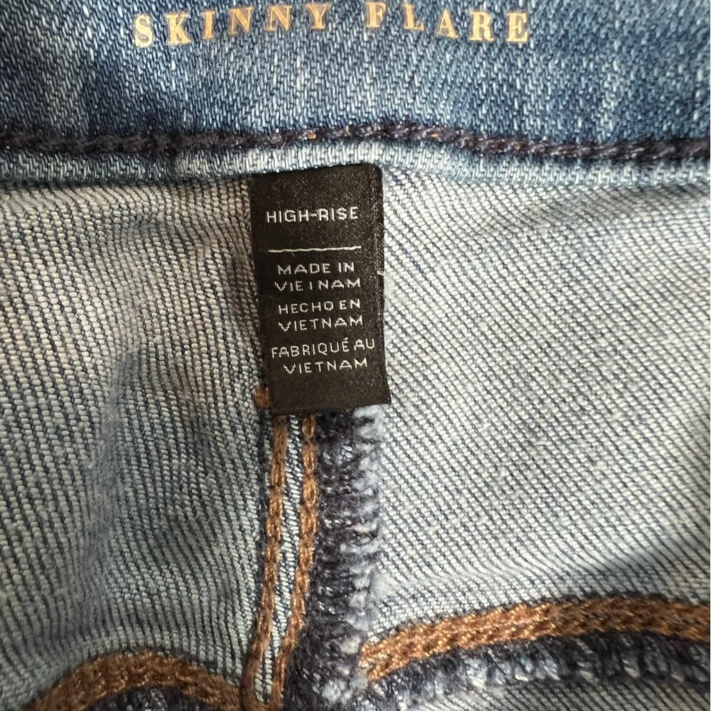 White House Black Market light blue everyday soft skinny flare Jeans - Image 6