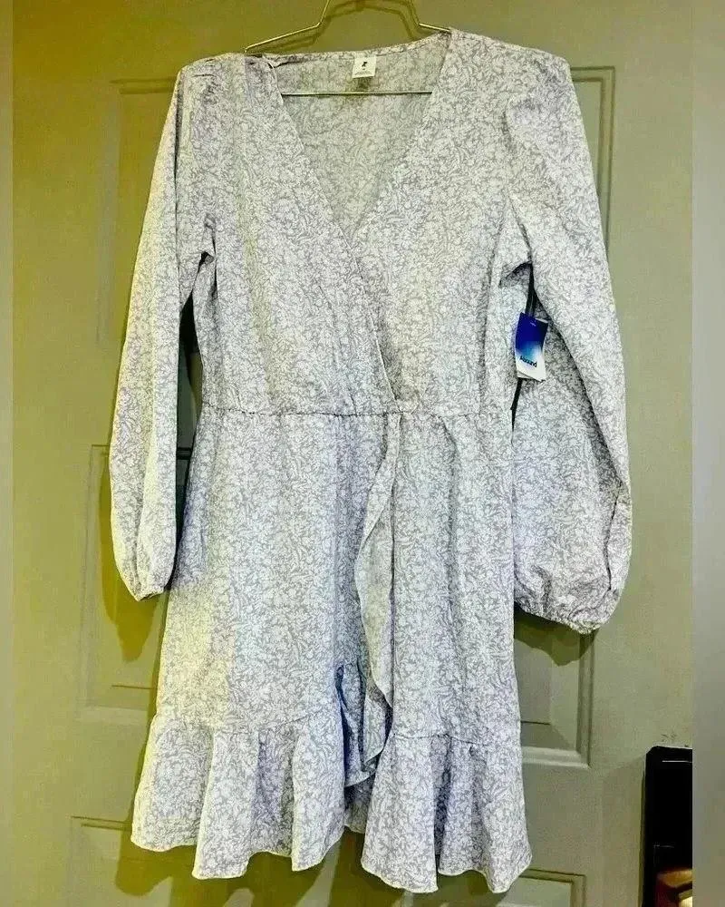 Abound dress Med Long Sleeve Lavender Floral Ruffle Surplice Mini Dress - Image 3