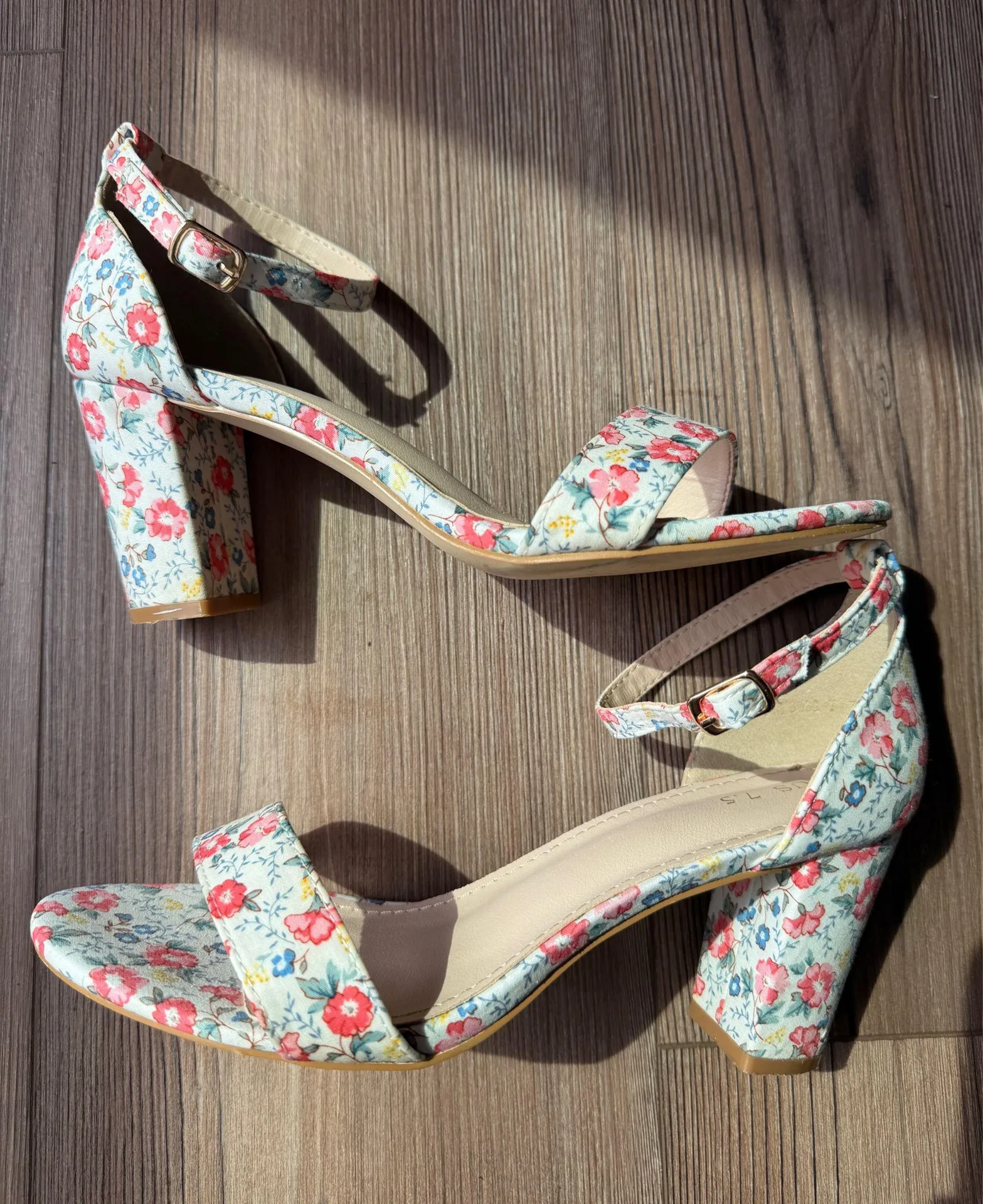 White Floral Heels - Image 5