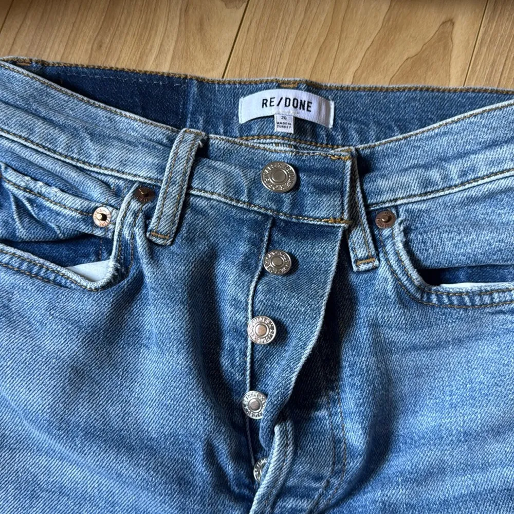 Re/Done Blue Relaxed Jeans with Frayed Bottoms - Image 2