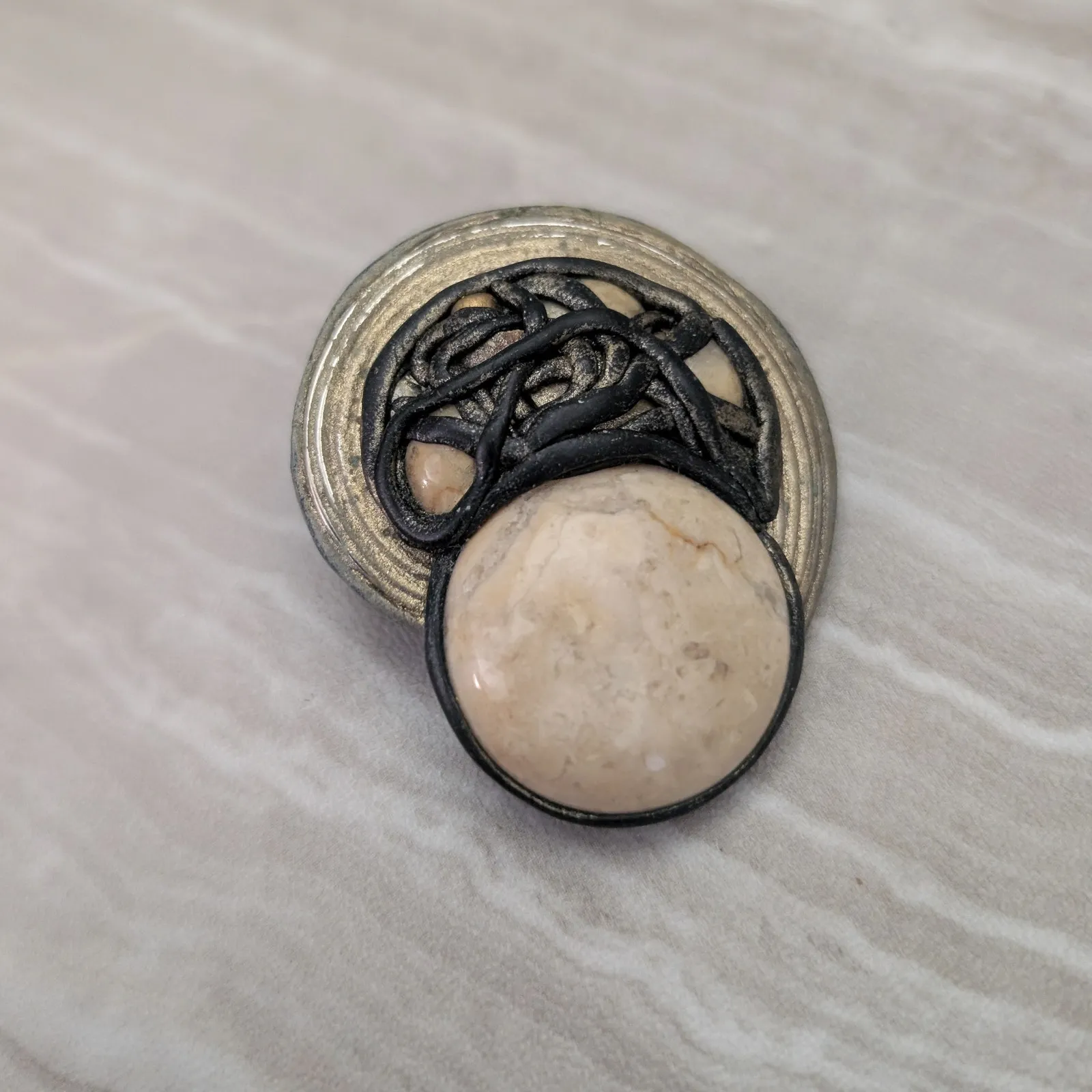 Vintage Clip On Earrings Very Large Statement Stone? Accent Unusual Retro Glam - Image 5