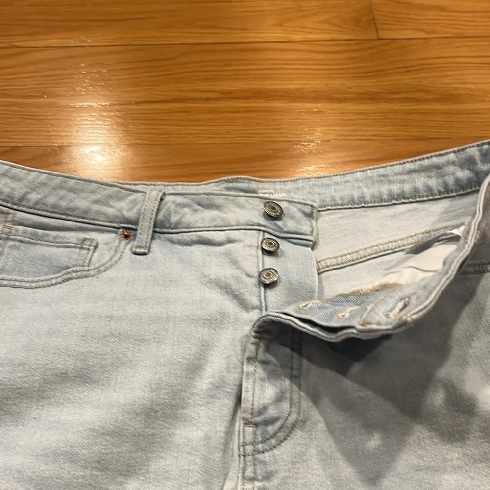 NWOT Old Navy button fly high-rise O.G straight Jean shorts size 16 . - Image 6