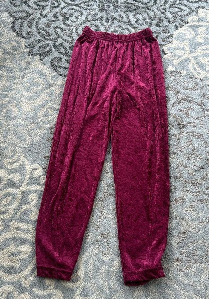 Vintage Bentley Crushed Velvet Two Piece Lounge Set Maroon Medium - Image 7