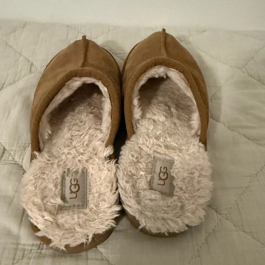 UGG Brown Slippers with Cream Lining - Image 3