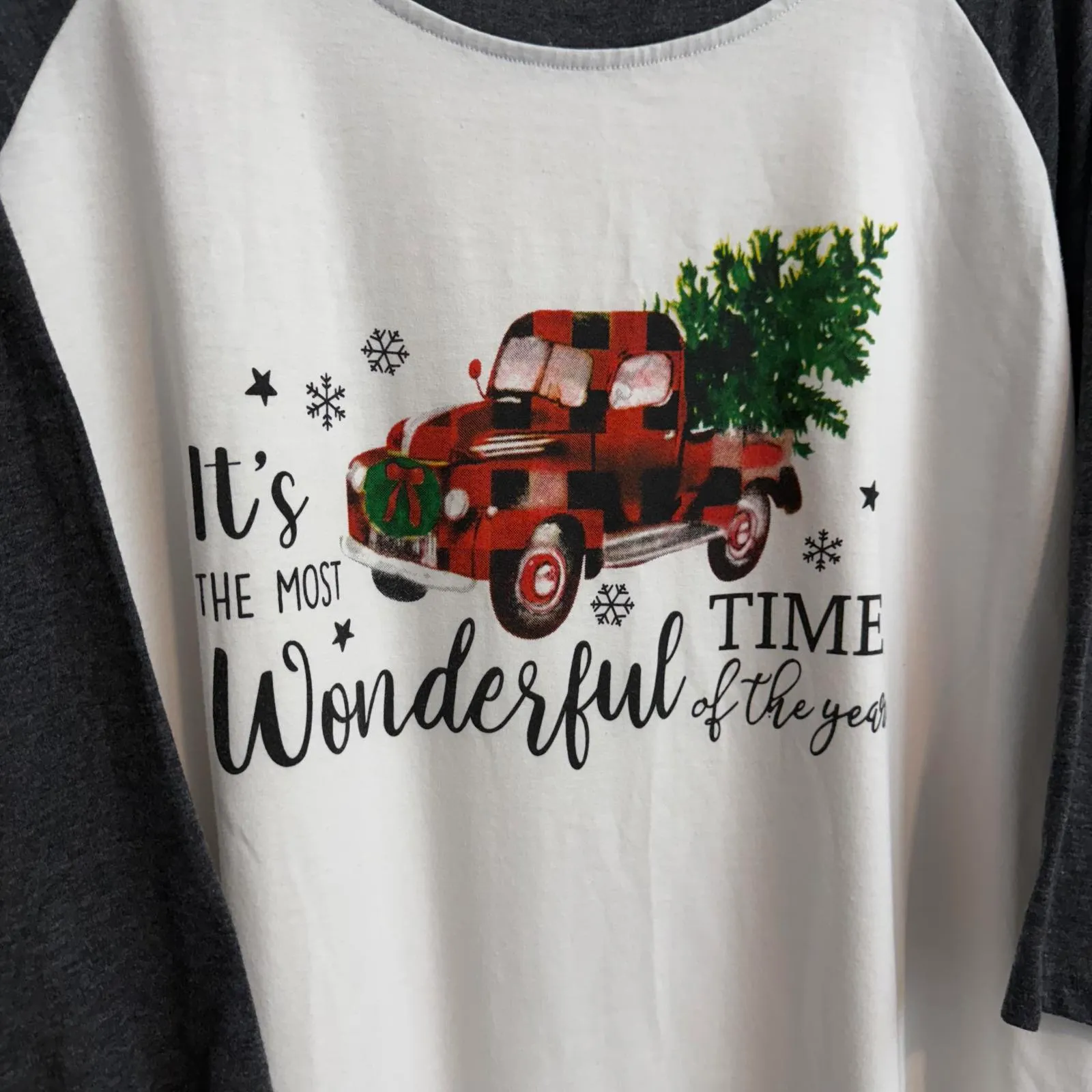 Buffalo Plaid Red Truck Christmas Raglan Tee Women’s 3XL Graphic Holiday Top White Size 3X - Image 5