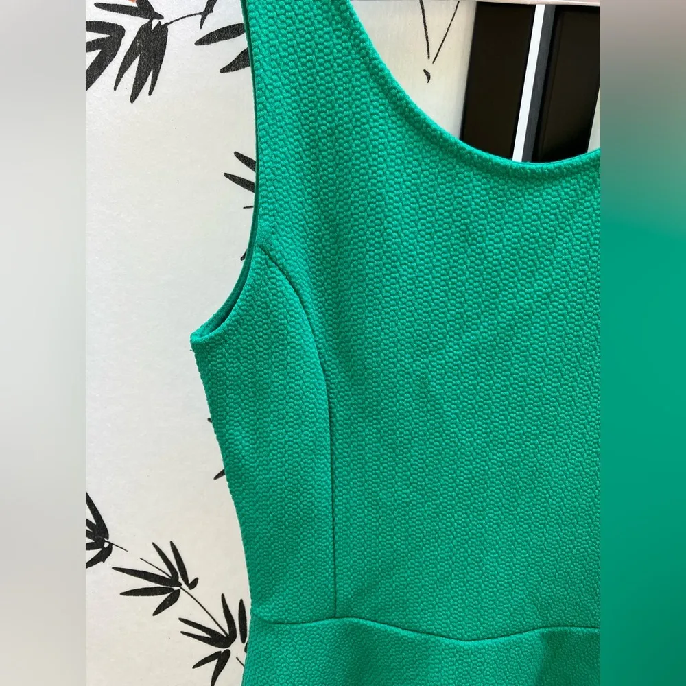 H&M Green Sleeveless Flowy Skirt Mini Dress Size 4 - Image 9