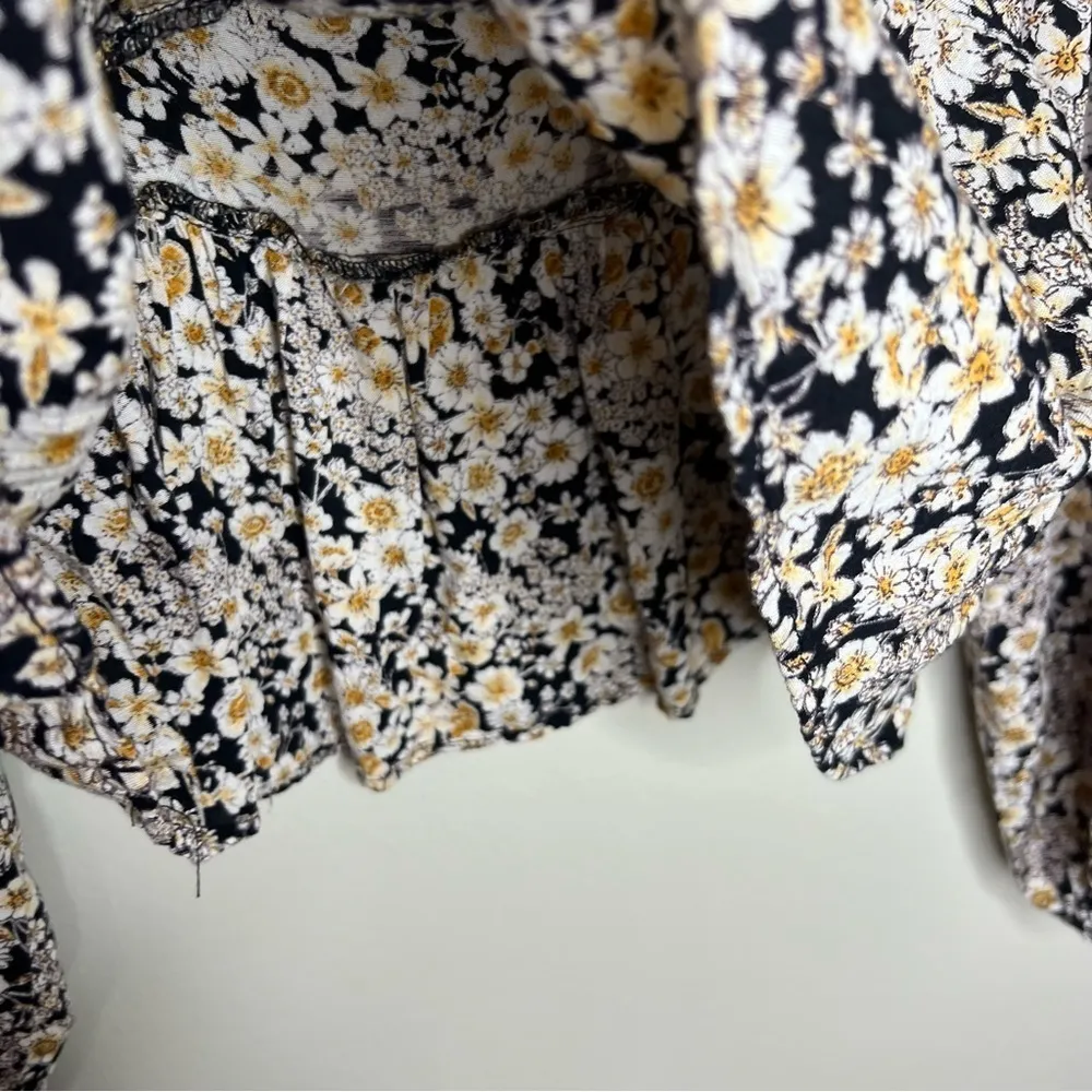 Patrons of Peace Womens Size XS‎ Floral Print Off The Shoulder Tie Front Blouse - Image 3