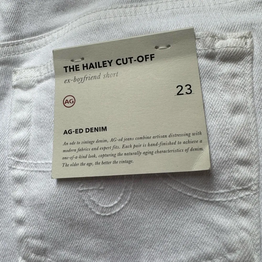 AG Adriano Goldschmied Hailey Cutoff Ex-Boyfriend White Denim Jean Shorts 23 NWT - Image 5