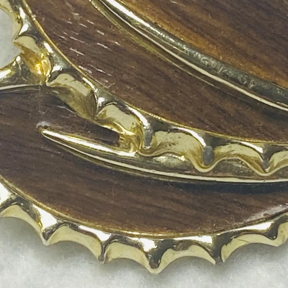 Sarah Coventry Vintage Pin Brooch Leaf Shape Wood Grain Appearance Inlay - Image 8