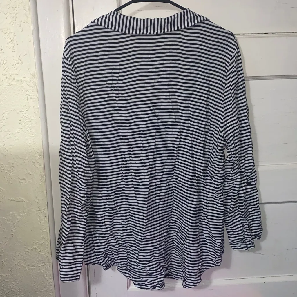 Chico’s Black & White Striped Flowy High Low Button Up Blouse - Image 2