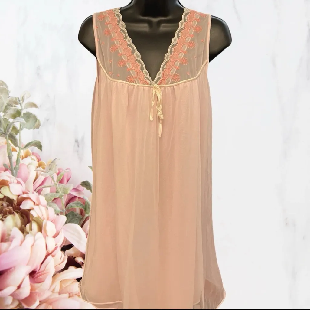Deena California Nightgown Flutter Sheer Lined Pink Embroidered Approx Sz S VTG - Image 5