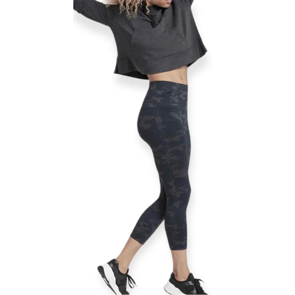 SPANX Look At Me Now Seamless Shapewear Leggings Size Medium New - Image 9