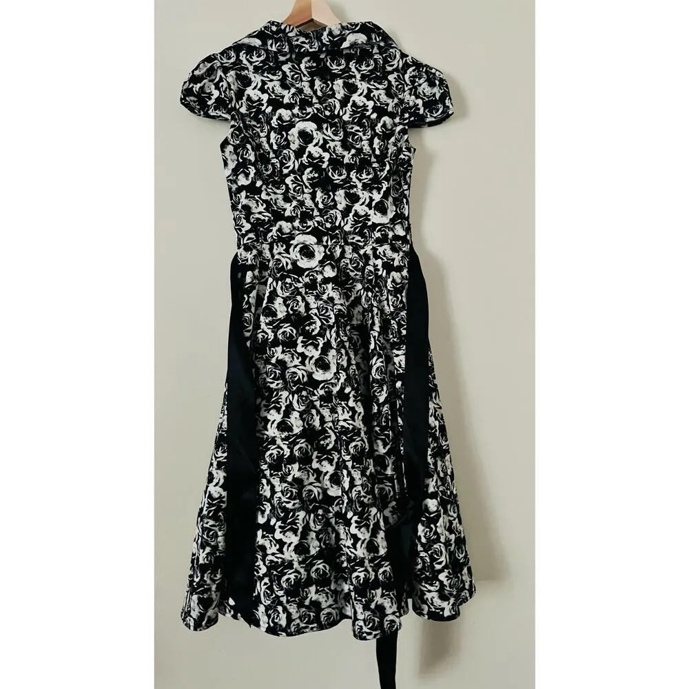 Hearts & Roses Black Black Cream Rose Tea Dress Floral Retro Newsprint Swing Size 10 - Image 5