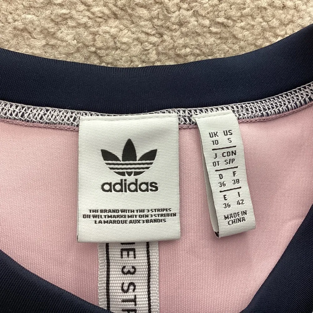 Adidas Reversible Neoprene Logo Top Size Small - Image 6