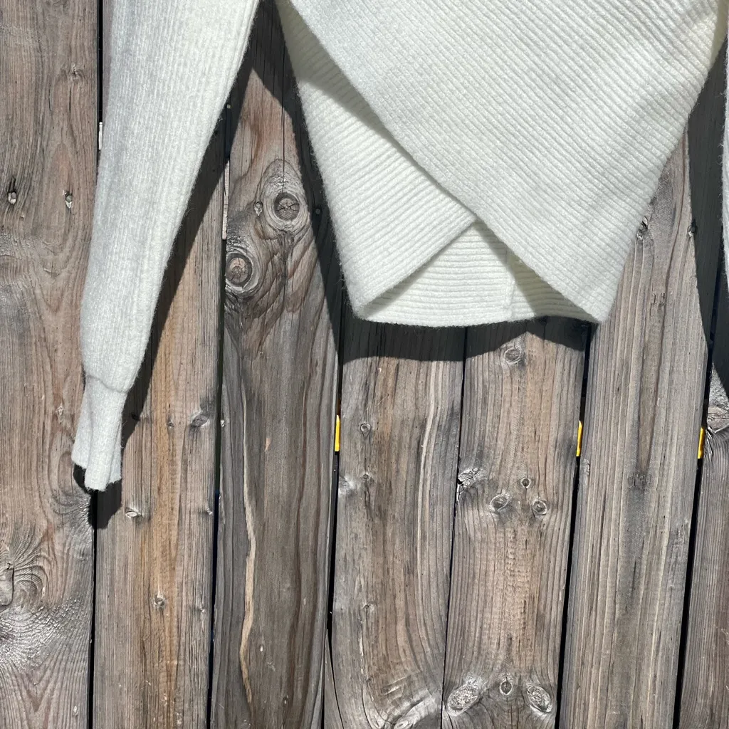 Dazy Elegant White Wrap Sweater Size M - Image 9