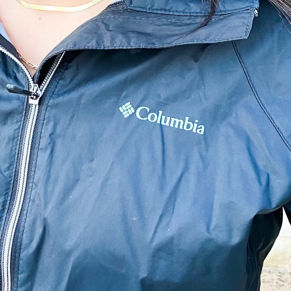 Columbia  // Black Windbreaker - Image 4
