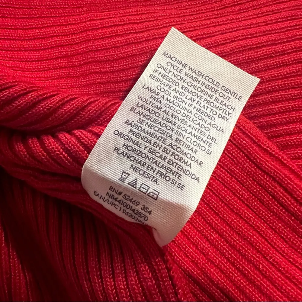 Red Ridded Sweater with Rhinestone Embellishments New size medium - Image 13