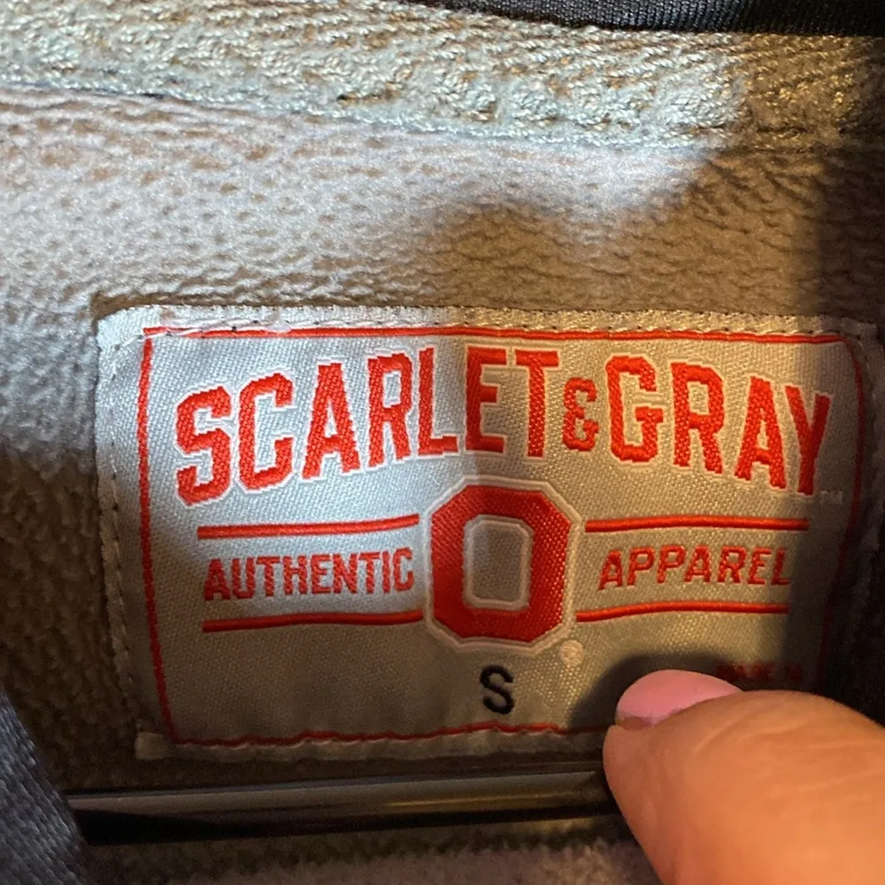 Ohio State Cropped Camo Hoodie Small Black - Image 7