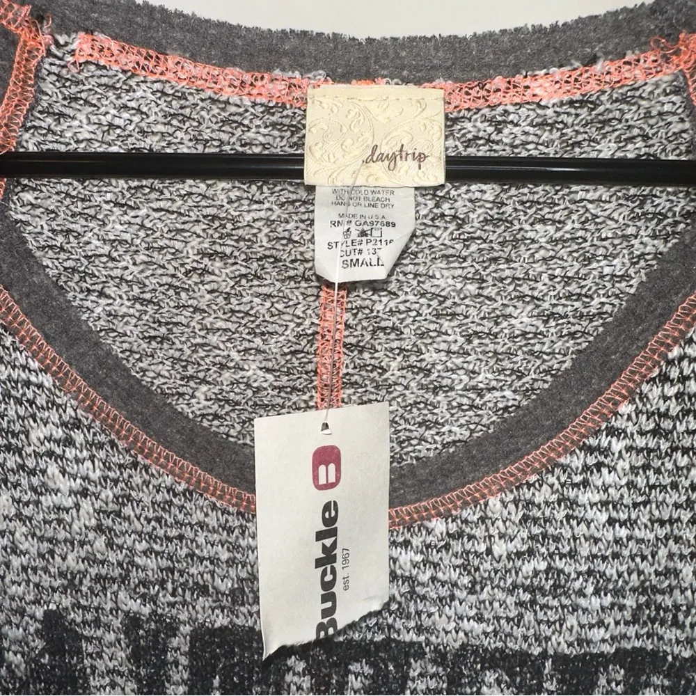 NWT! Buckle Daytrip Long Sleeve Tee! - Image 3