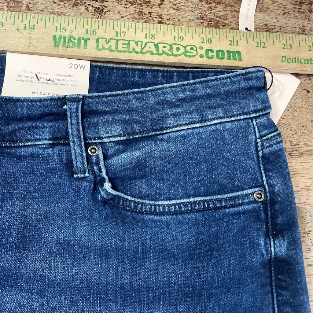 NYDJ Women's Jemma‎ Barrel High Rise Jean Moonlight 20W - Image 5