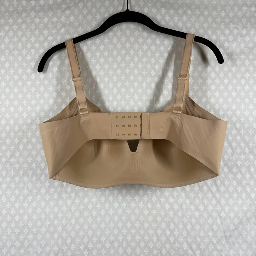 Knix Nude Seamless Wireless Bra Tan Size undefined - Image 4