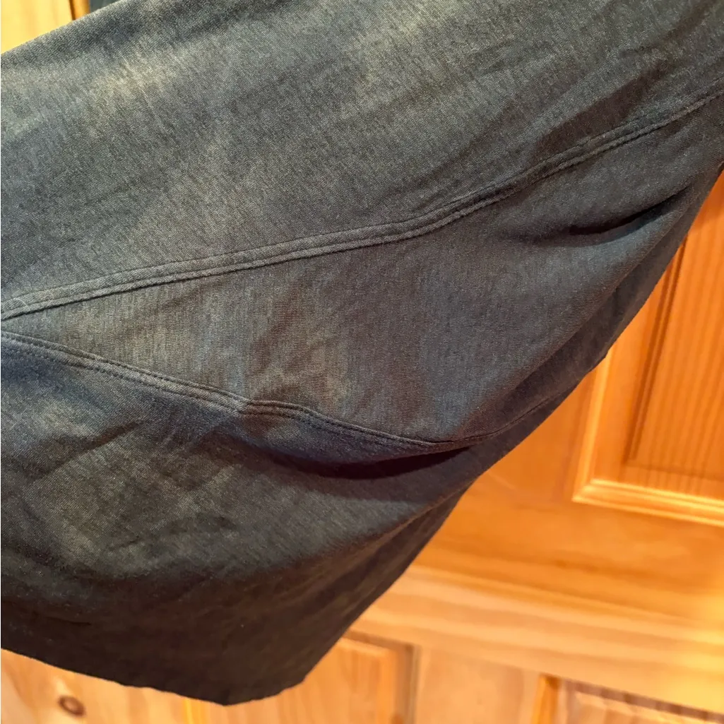 RBX Hocus Pocus “Legends Never Die” Graphic Tee women’s XL Black - Image 4