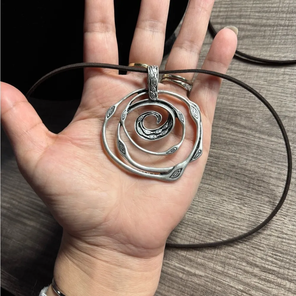 Nightmare Before Christmas Style Silver Toned Metal Swirl Slide Pendant - Image 5