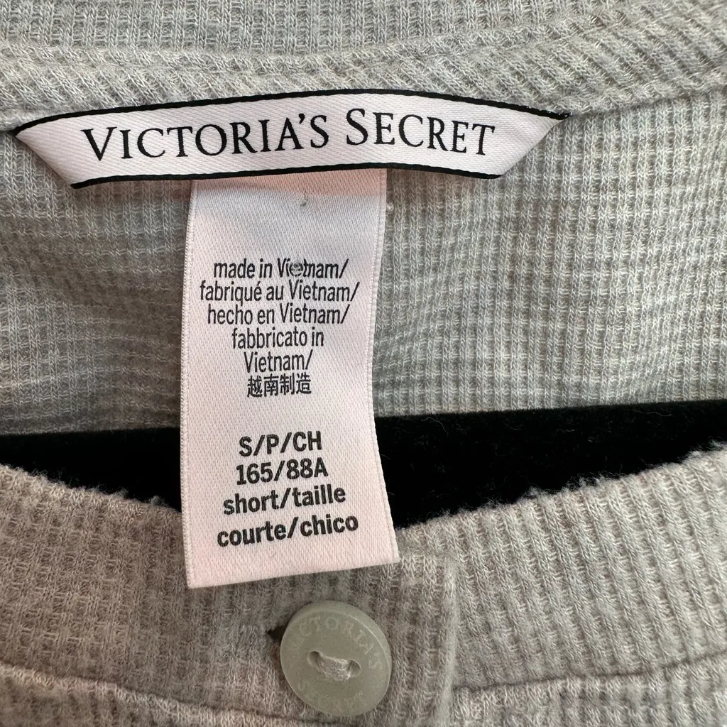 Victoria's Secret Intimates Oatmeal Thermal Henley Sleep Crop Shirt Size S - Image 7