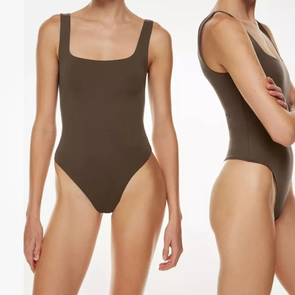 , Aritzia Babaton Womens
Contour Tank Bodysuit - Image 2