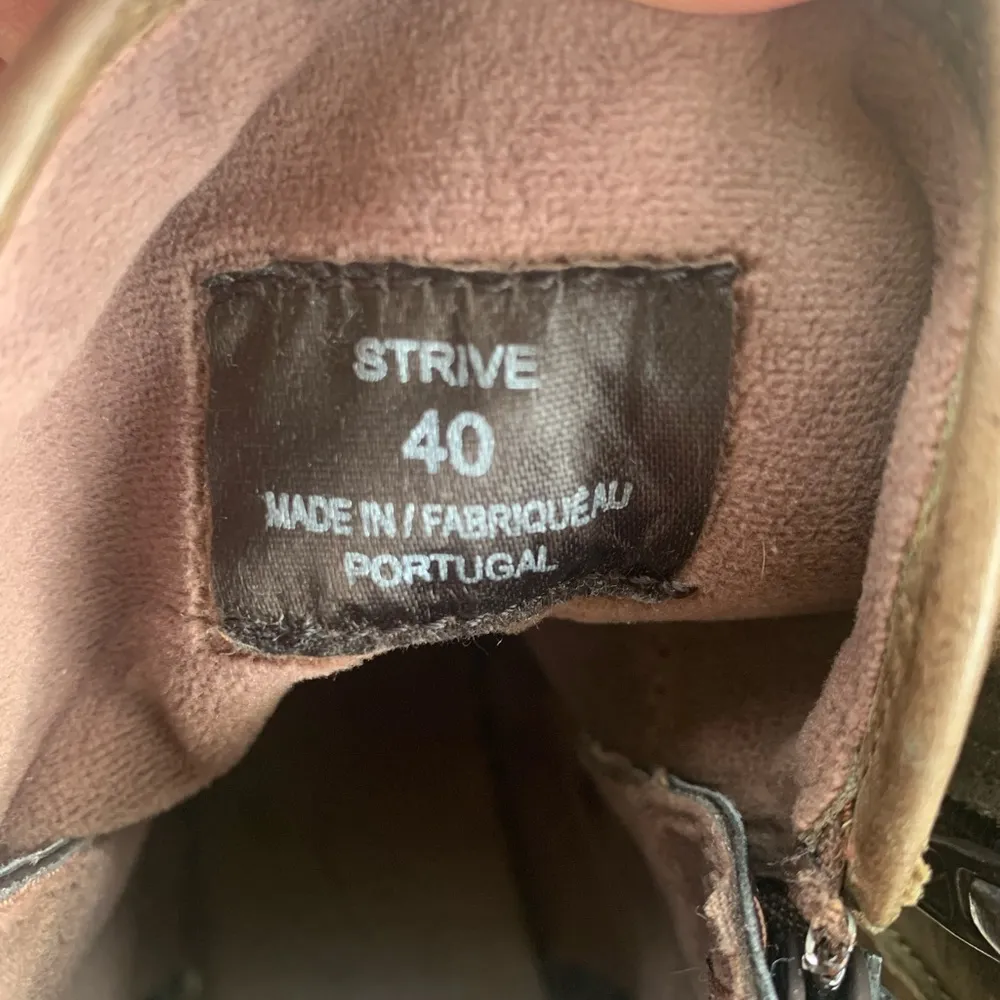 Bos. & Co. Army Green Booties 694 Size 9.5 - Image 9