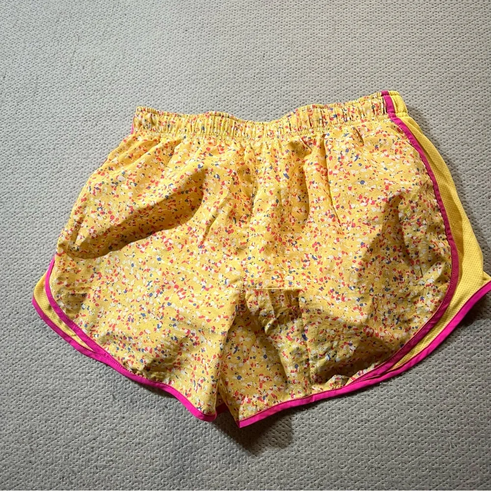 Women's Nike Tempo Icon Clash Running Shorts in Pink Yellow Splattered Medium - Image 7
