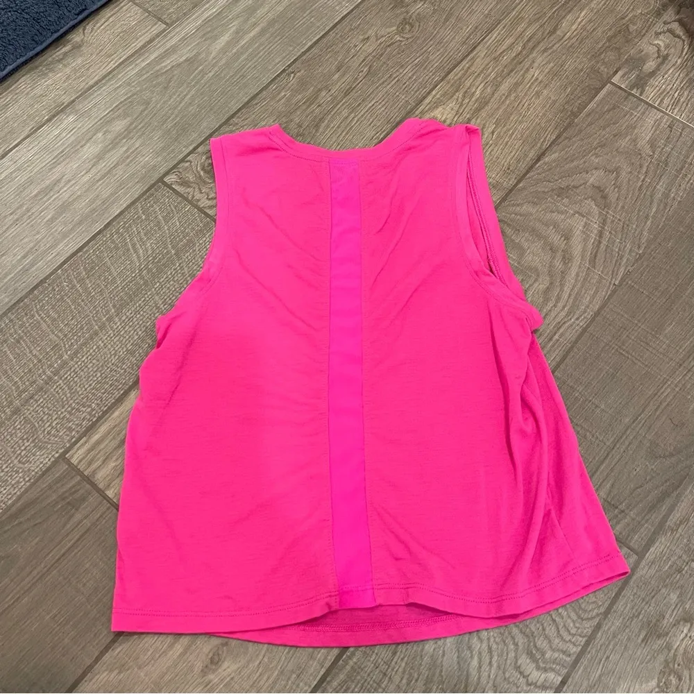Old Navy Active Muscle Tank Top - Image 3