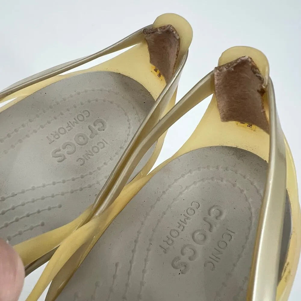 Crocs Sandals Womens Isabella Pale Yellow Gold Strappy Slip On Gladiator size 8 - Image 5