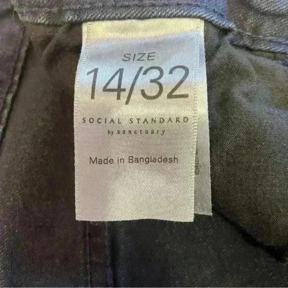 SOCIAL STANDARD By Sanctuary Women' Size 14/32 Dark Wash Slim Straight J… - Image 7