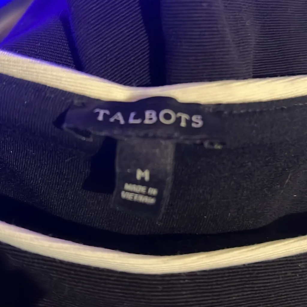 Talbots Elegant Black Women's Top quarter sleeve Pearl button Size M - Image 10