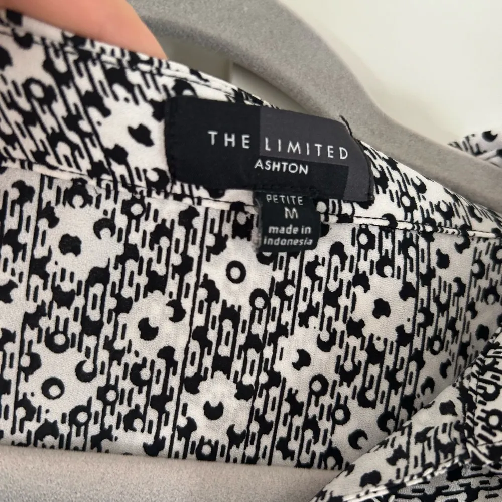 The Limited Black and White Button Down Shirt with Notched Collar - Image 2