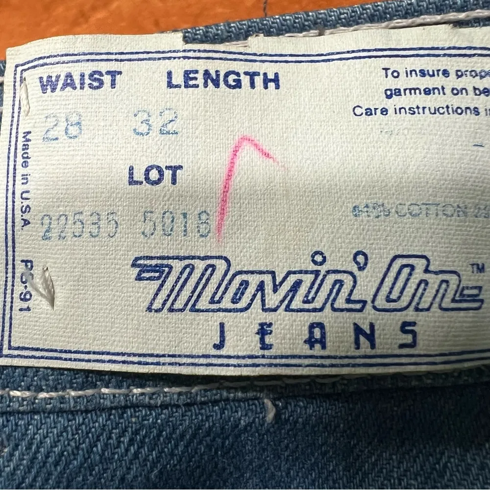 Vintage Levi’s Movin’ On Light wash Flare leg Jeans 80s NOS 28x32 Made in USA - Image 3