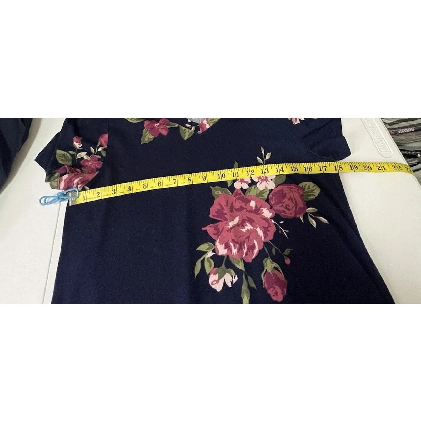 LuLaRoe Christy V-Neck Top Women’s Large Navy Blue Floral Short Sleeve Shirt - Image 8